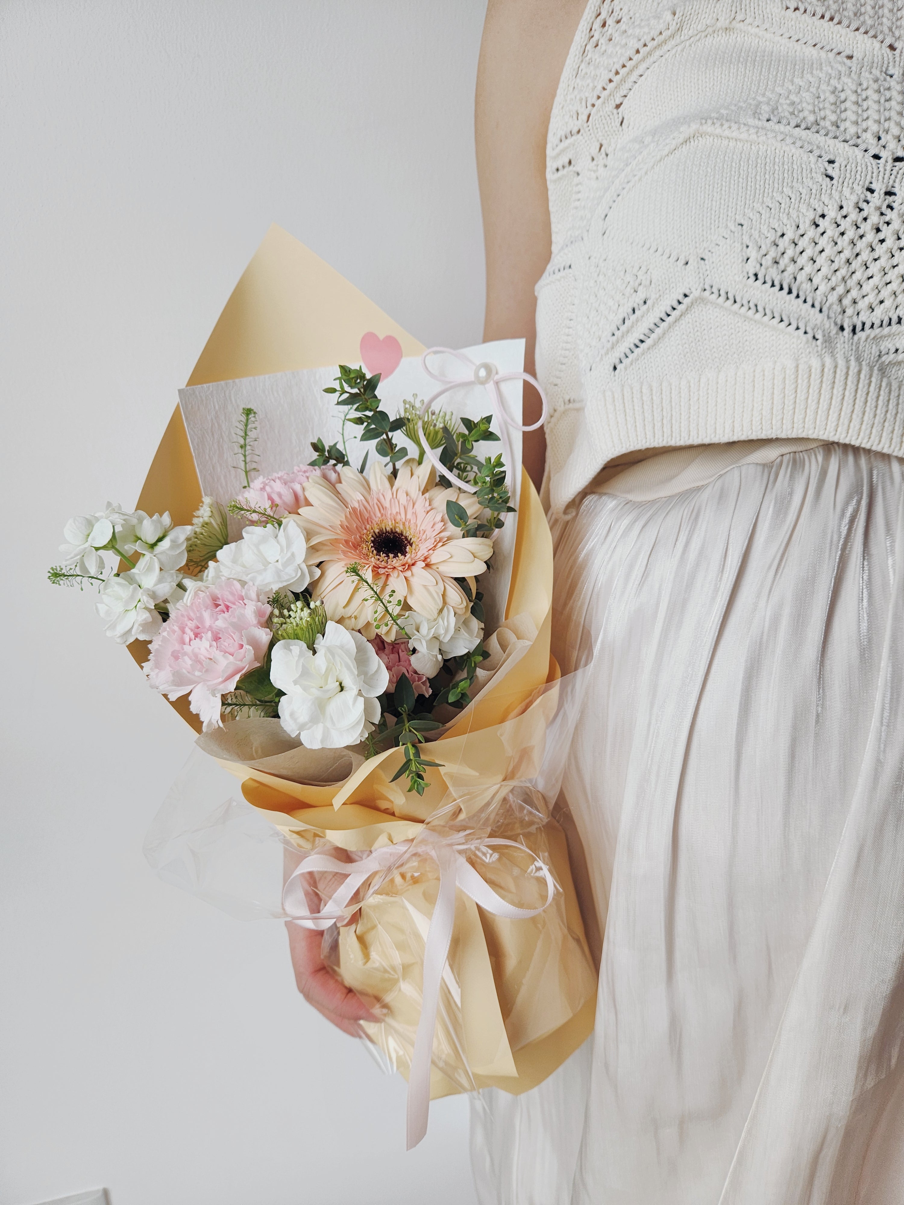 A Letter to My Mummy Fresh Carnation & Daisy Bouquet