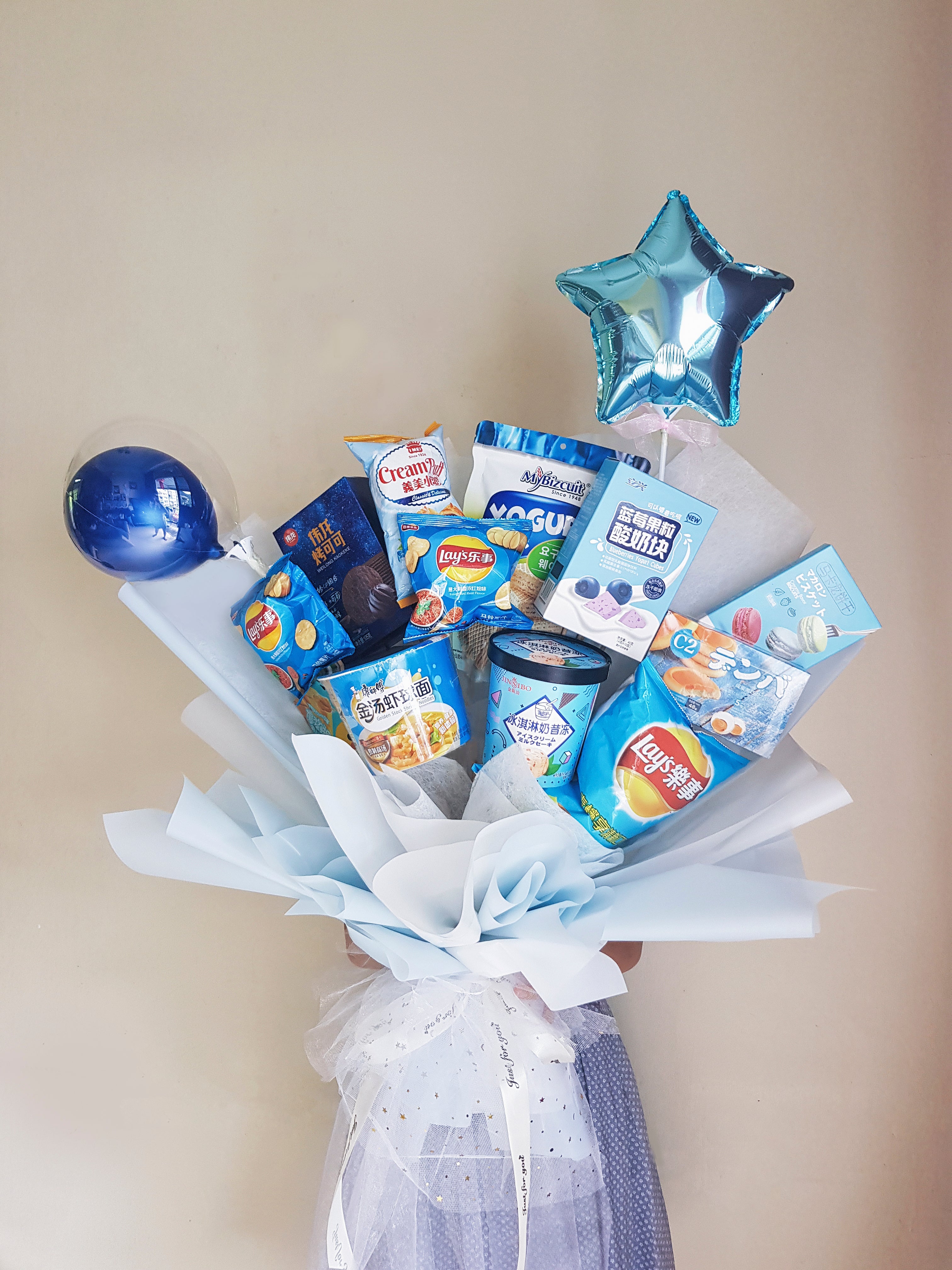 Ocean Blue Snack Bouquet