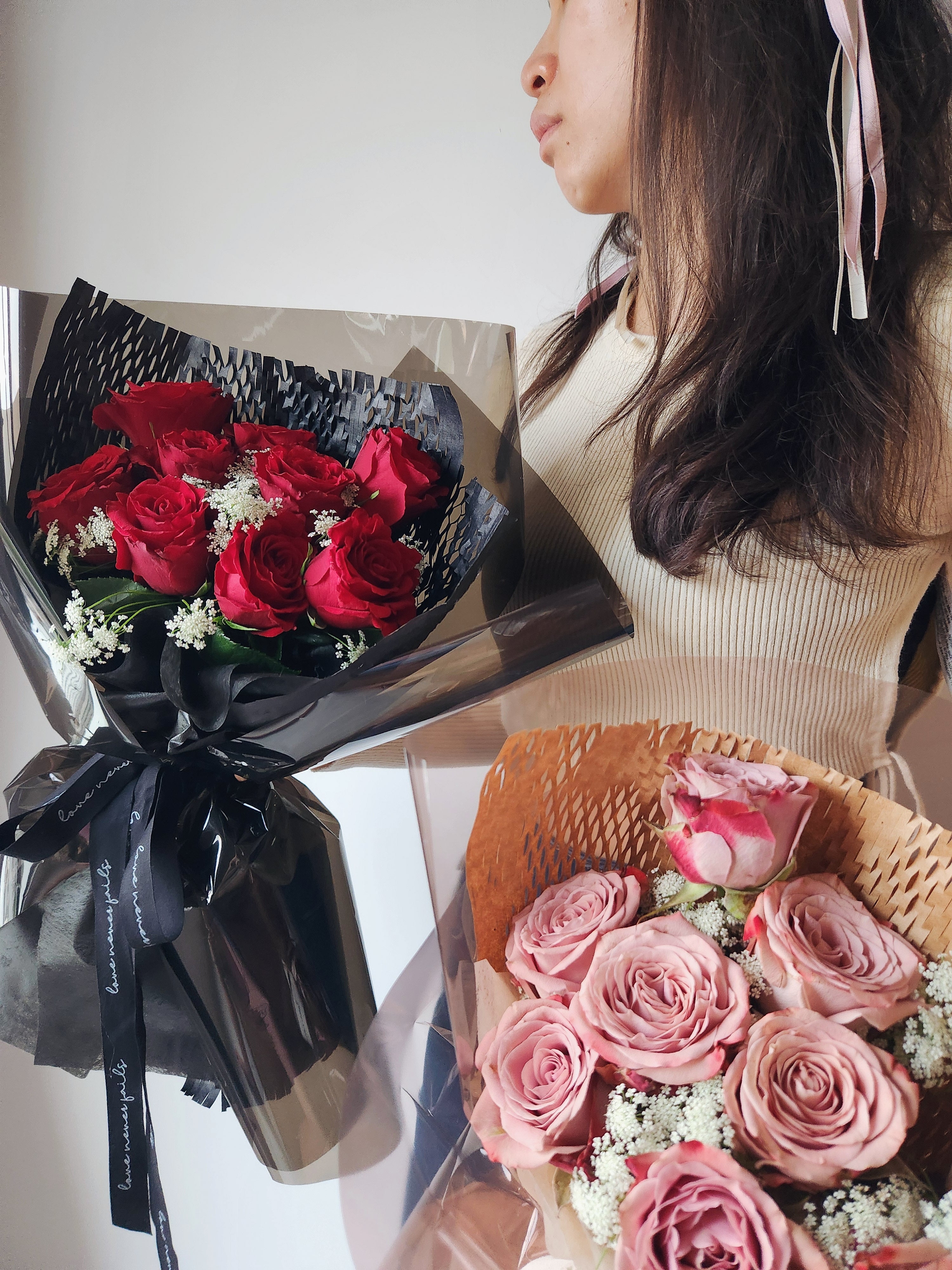 Sweet Cheeks (Red)/ (Cappuccino) Fresh Rose Bouquet