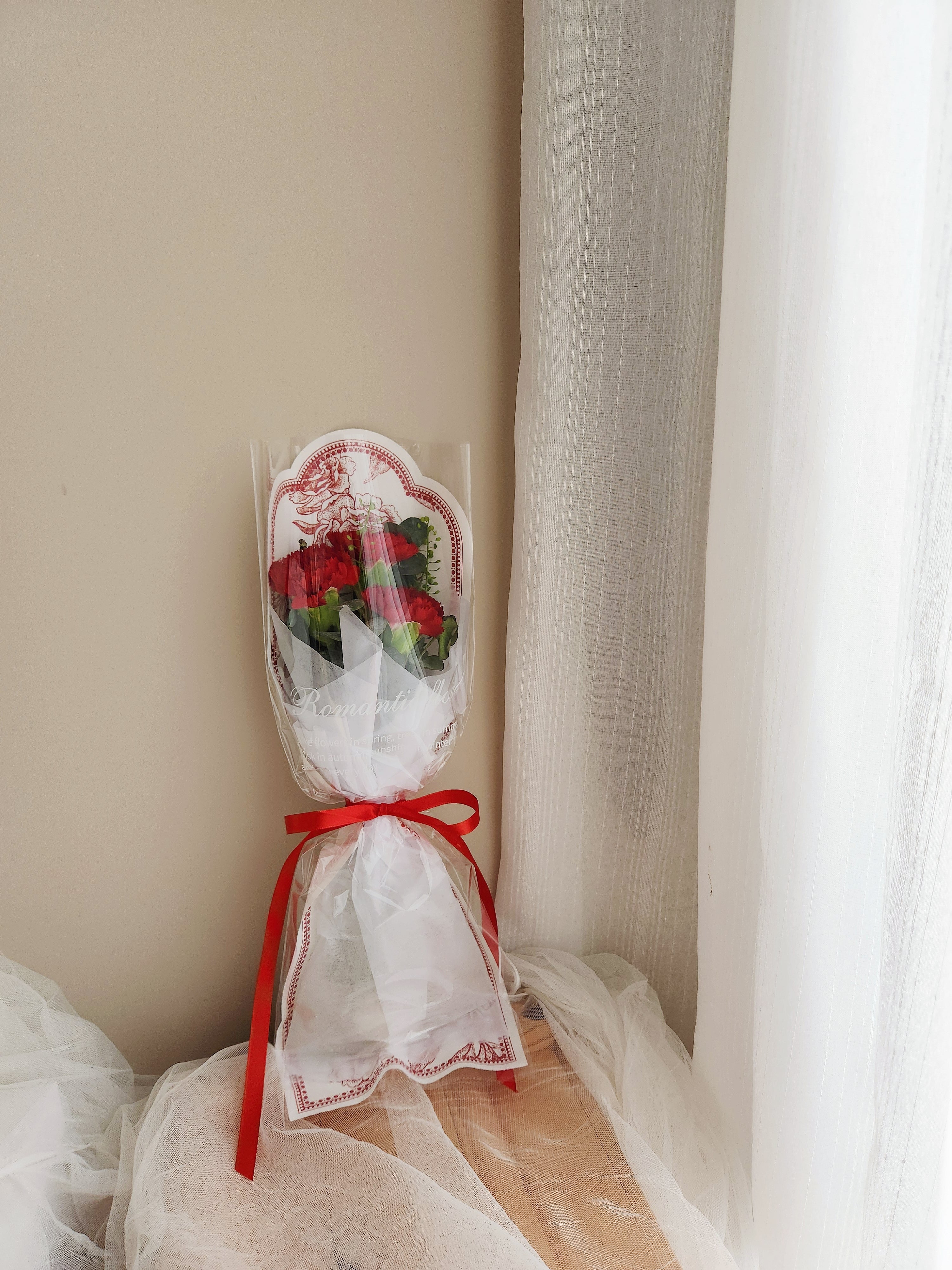 Mimi Mummy Carnation Bouquet