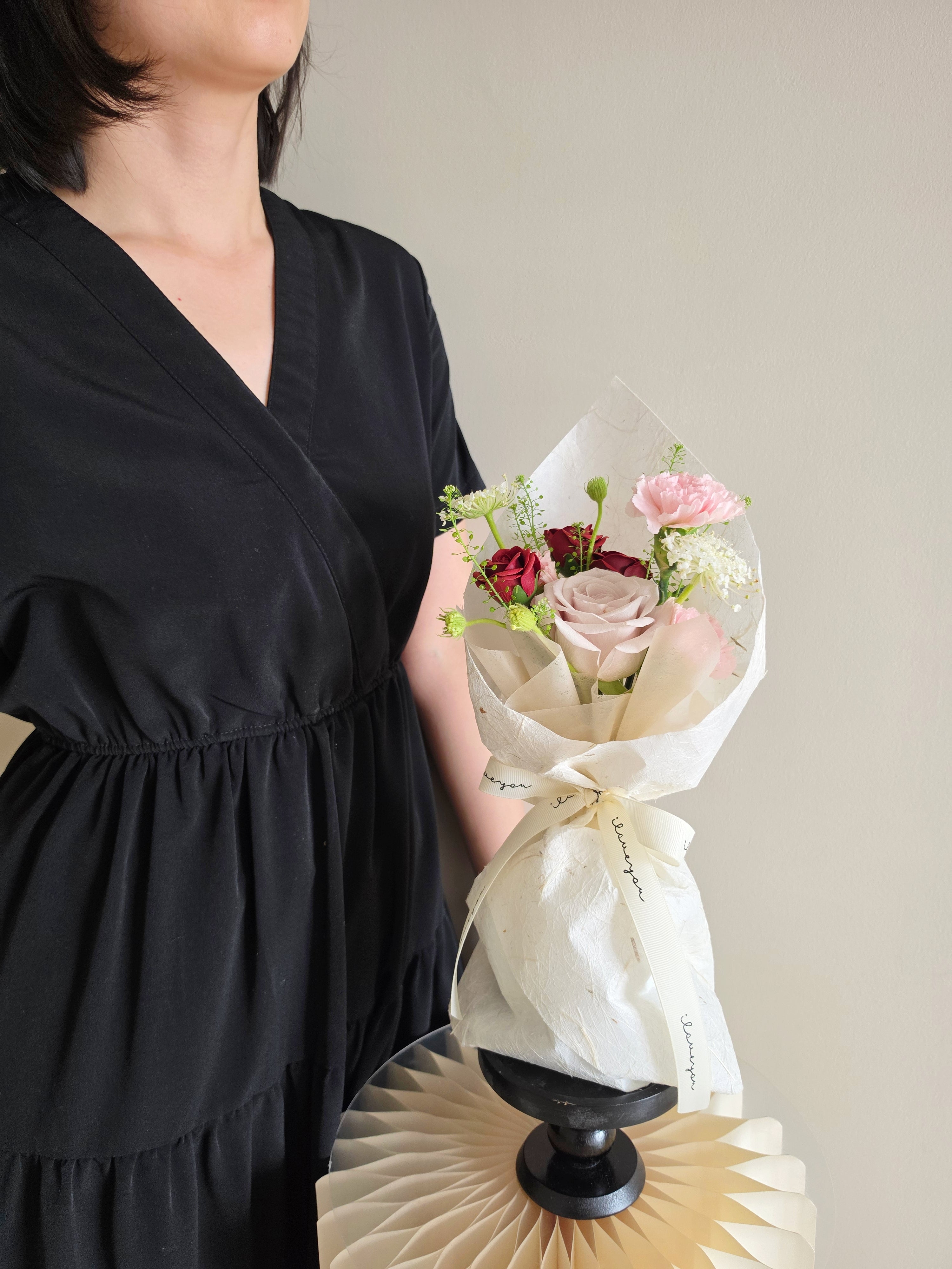 Soft Muse Fresh Carnation Bouquet