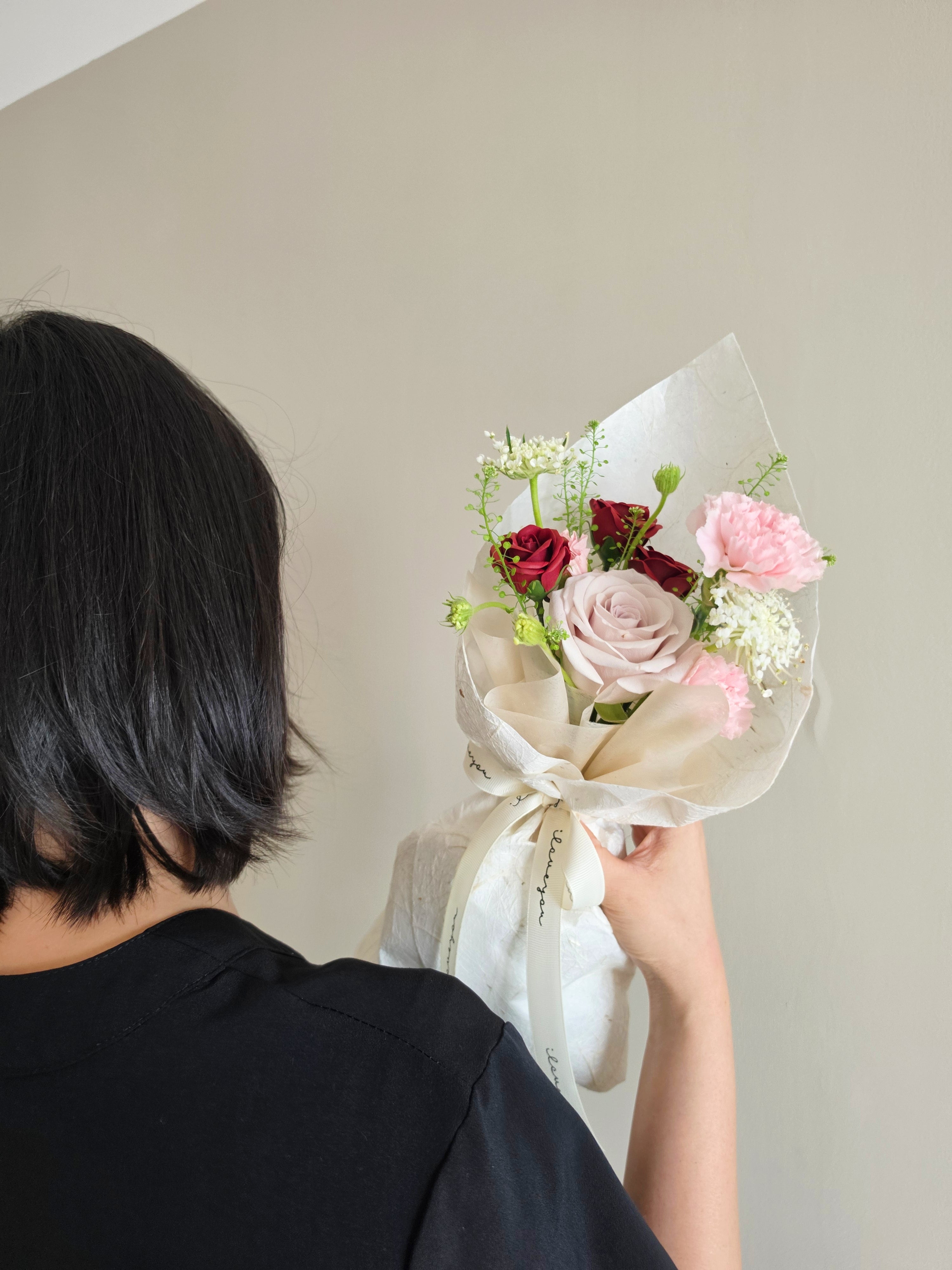 Soft Muse Fresh Carnation Bouquet