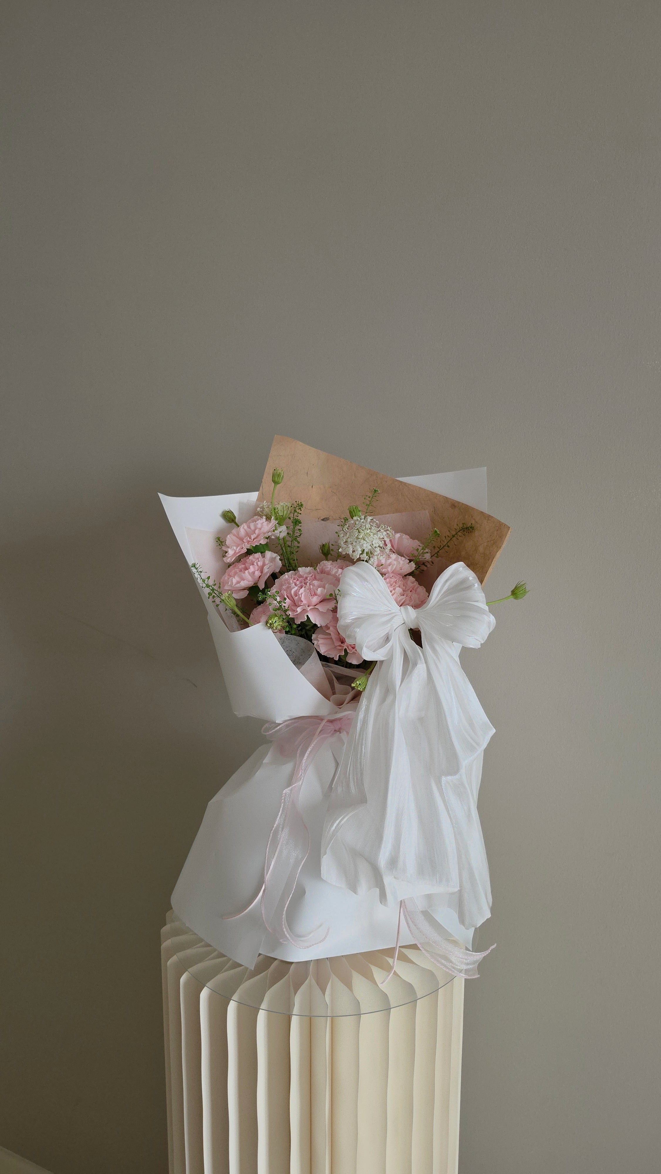 Ma Bow Fresh Carnation Bouquet