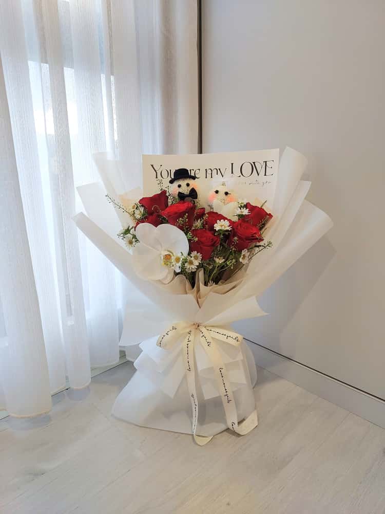 Love Story Fresh Rose Bouquet