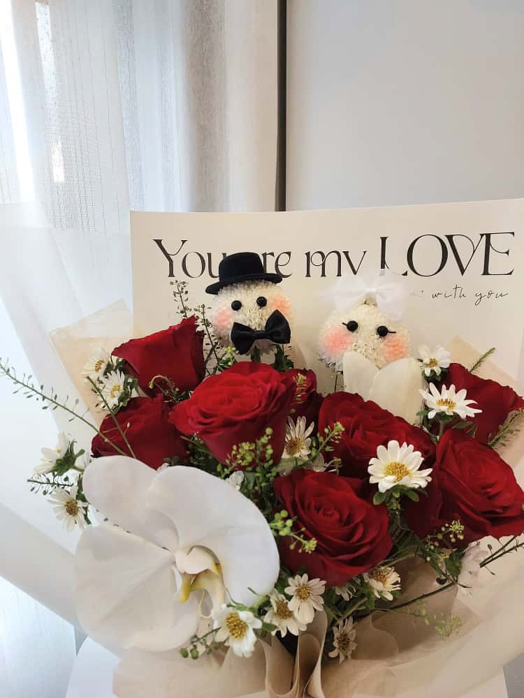 Love Story Fresh Rose Bouquet