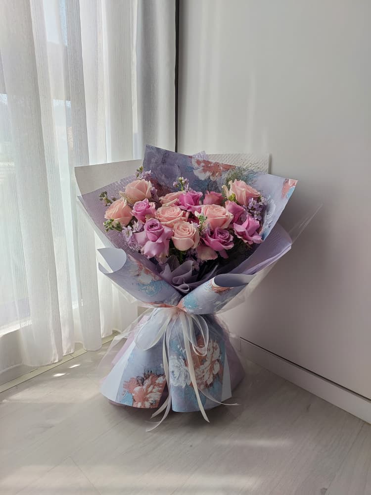 Spring Purple Rose Bouquet