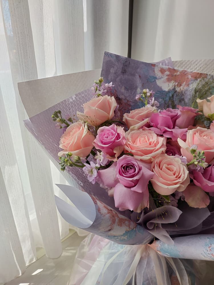Spring Purple Rose Bouquet