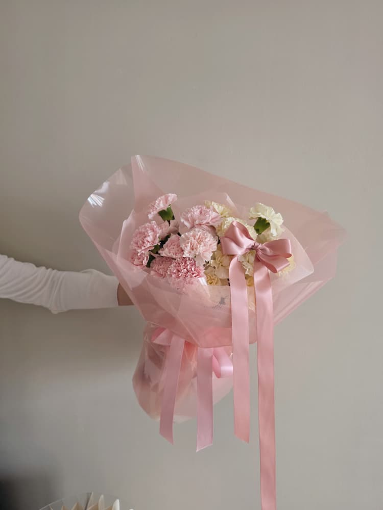 Blush & Buttercream Fresh Carnation Bouquet