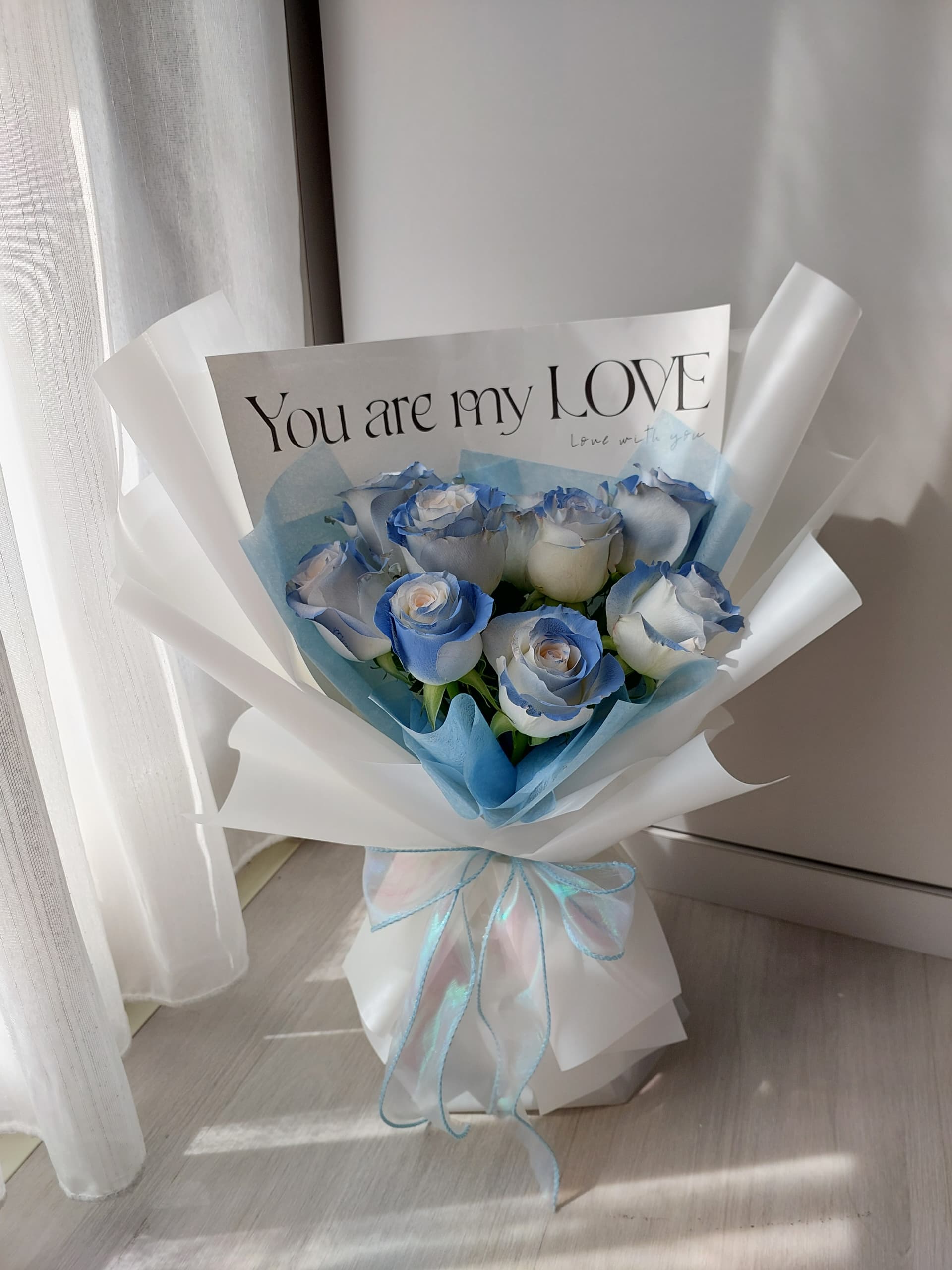 Blue Venom Rose Bouquet