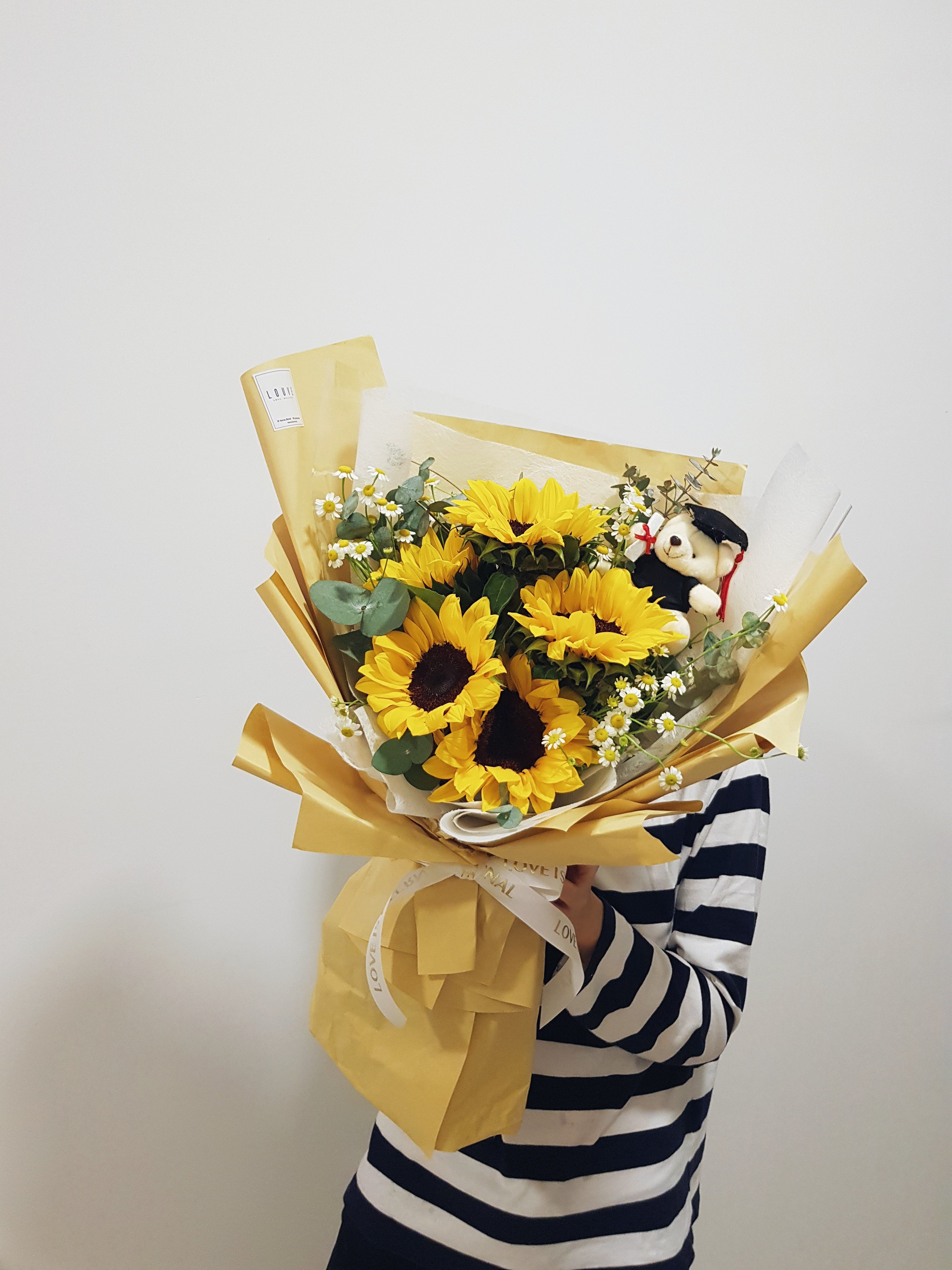 Sunbaby Bear Sunflower Bouquet