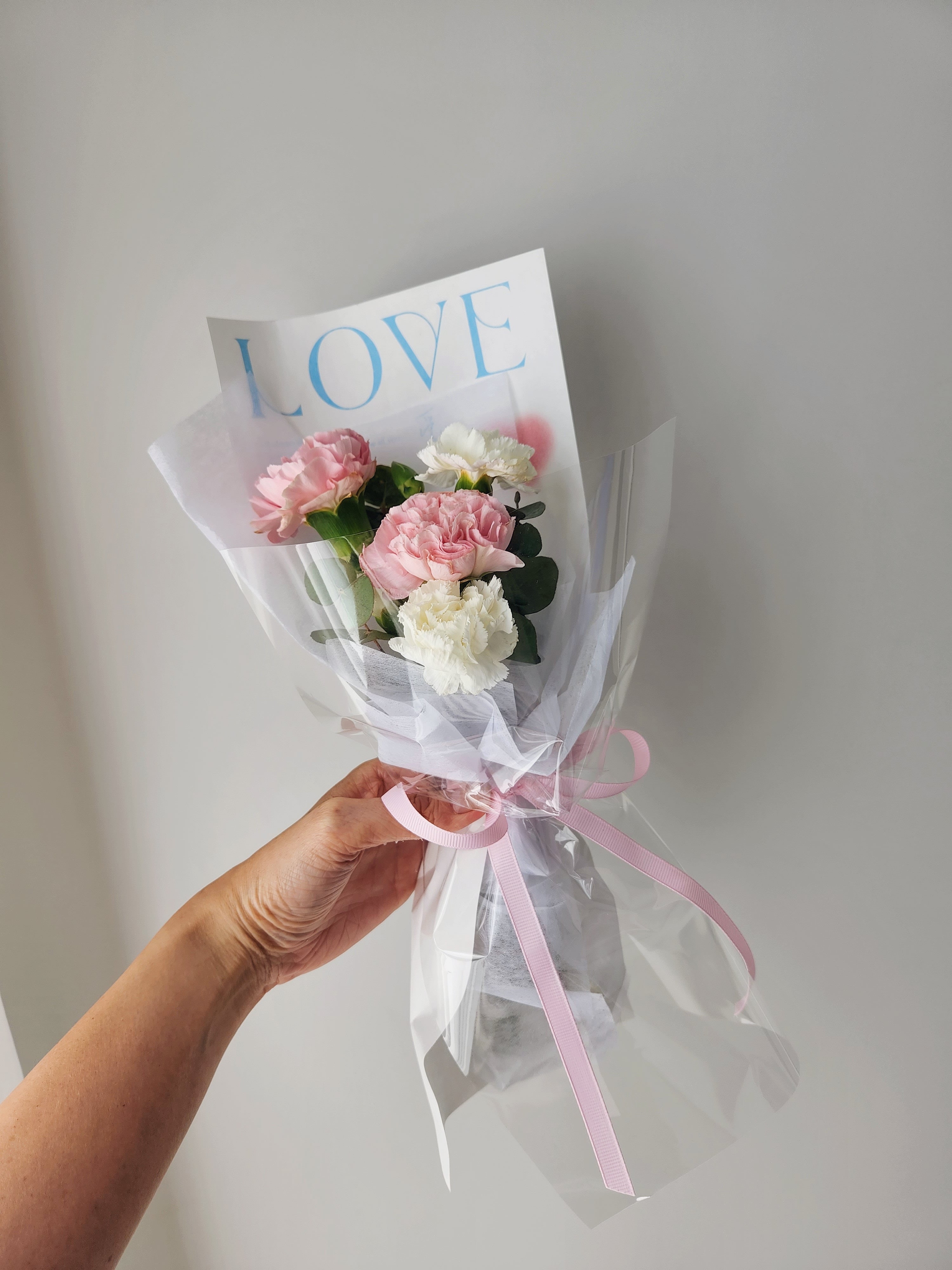 Lovely Mamma Mia Carnation Bouquet