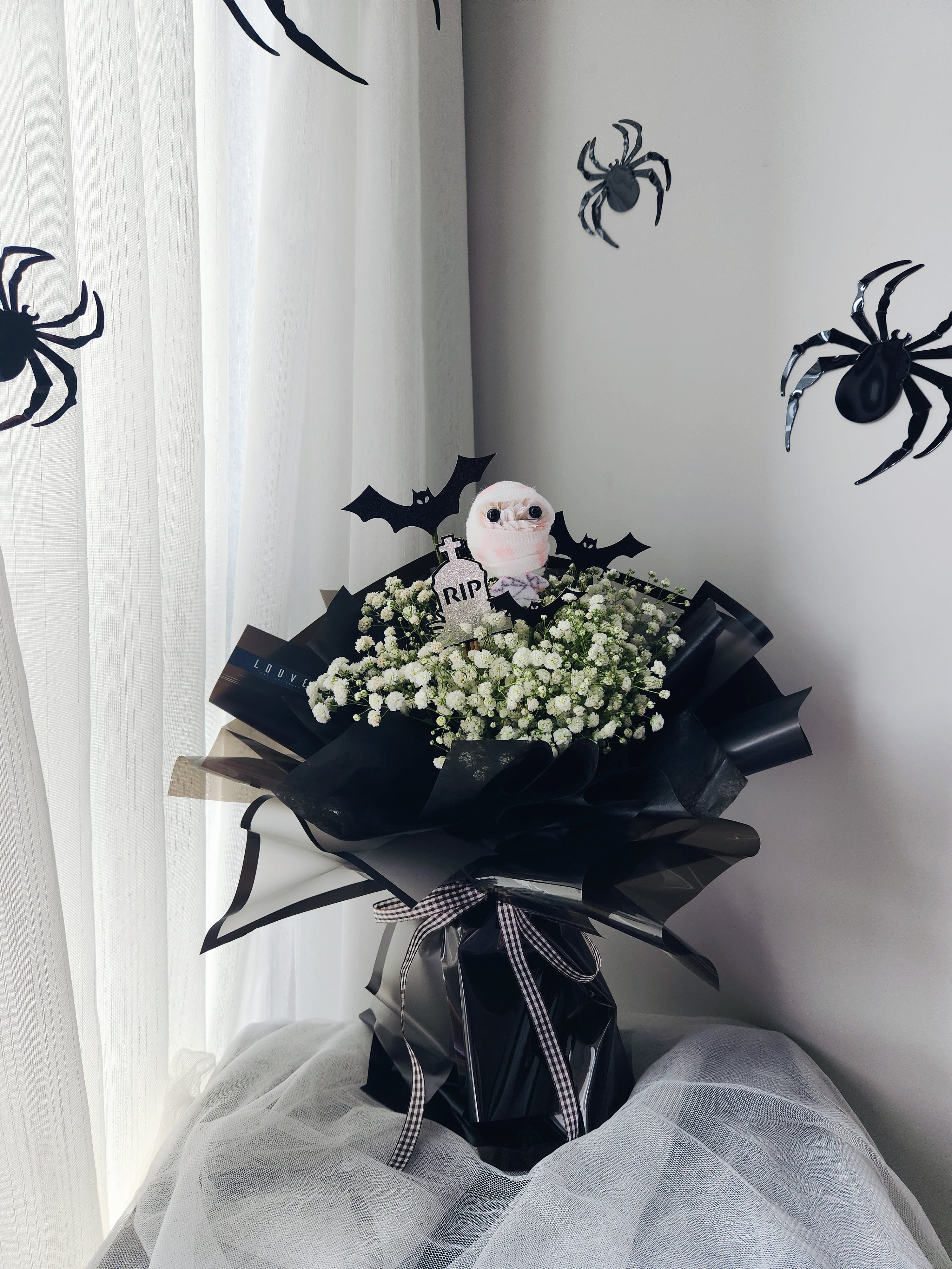 RIP Mummy Halloween Bouquet